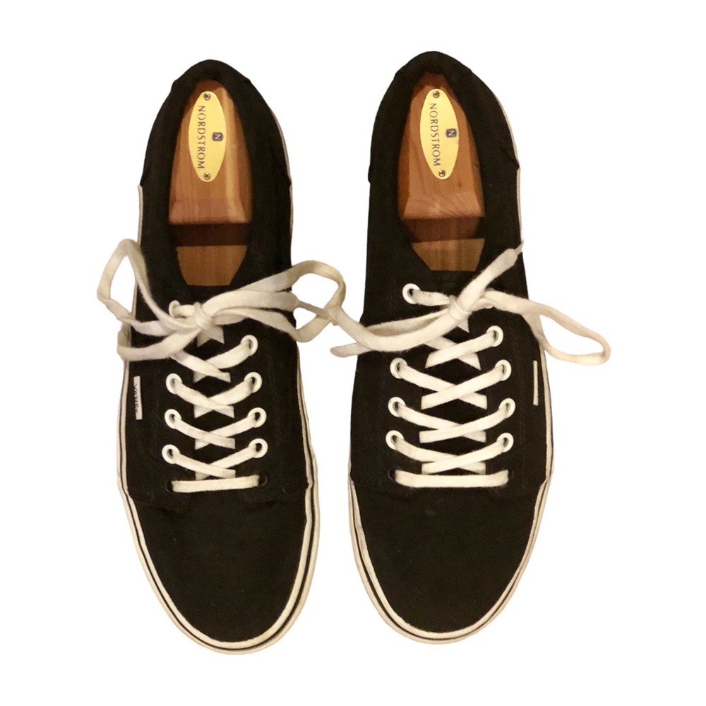 Vans, black, men’s size 9.5.